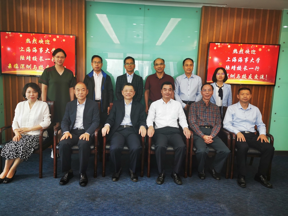 陆靖校长一行走访基金会理事单位深圳华展物流有限公司